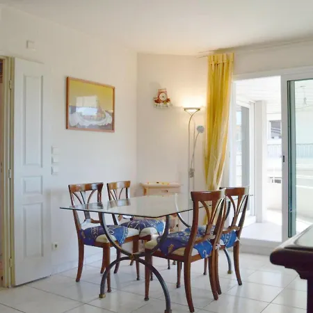 Antibes, 2 Pieces, 4 Personnes - Fr-1-252-123 Daire *