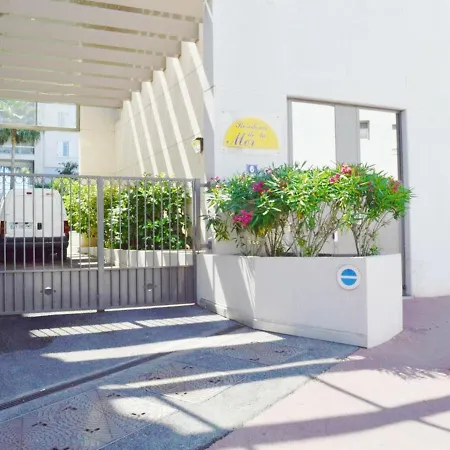Antibes, 2 Pieces, 4 Personnes - Fr-1-252-123 Daire Antibes
