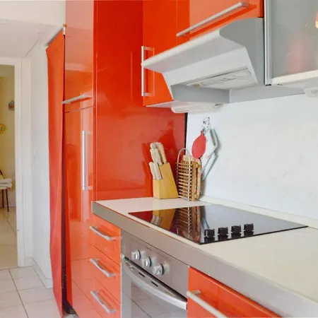 Antibes, 2 Pieces, 4 Personnes - Fr-1-252-123 Daire *